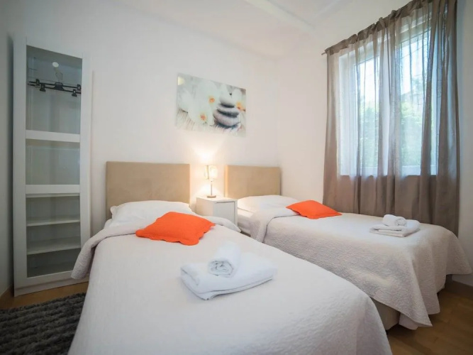 Apartment Faros