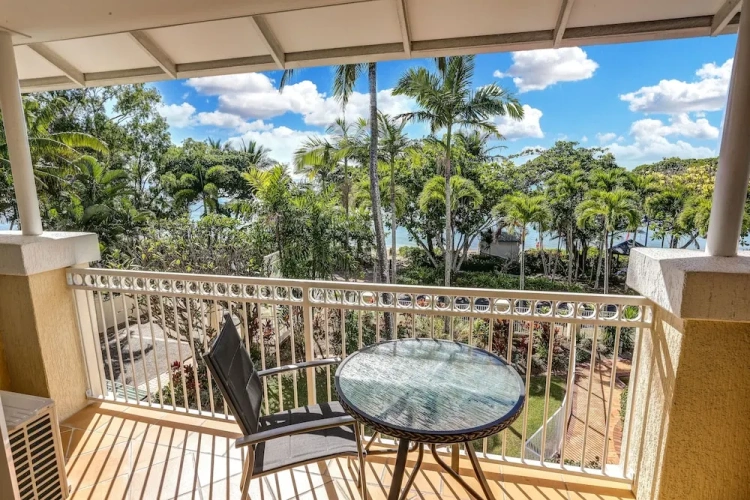 1 Bedroom Standard Apartment with balcony and beachfront