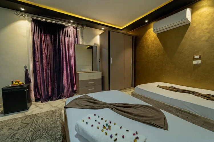 Deluxe Double room with city view