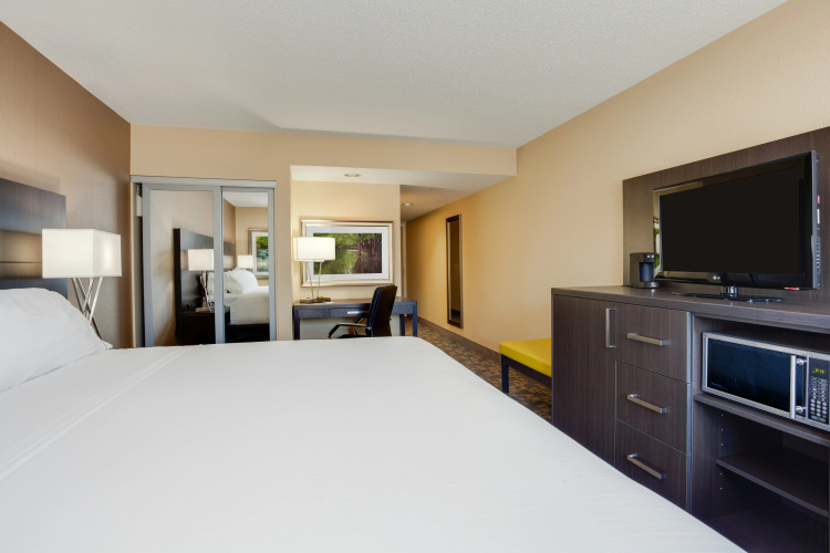 Holiday Inn Express & Suites Fredericton photo 7