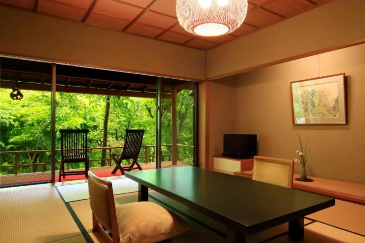 Standard Twin room with balcony