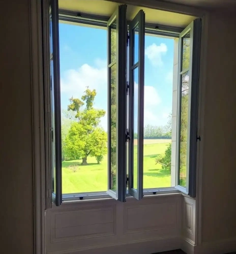 2 Bedrooms Family Suite with park view
