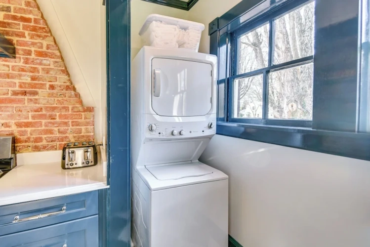 2 Bedrooms Cottage