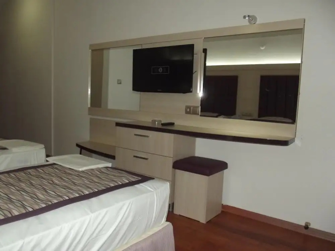 Bronze Hotel