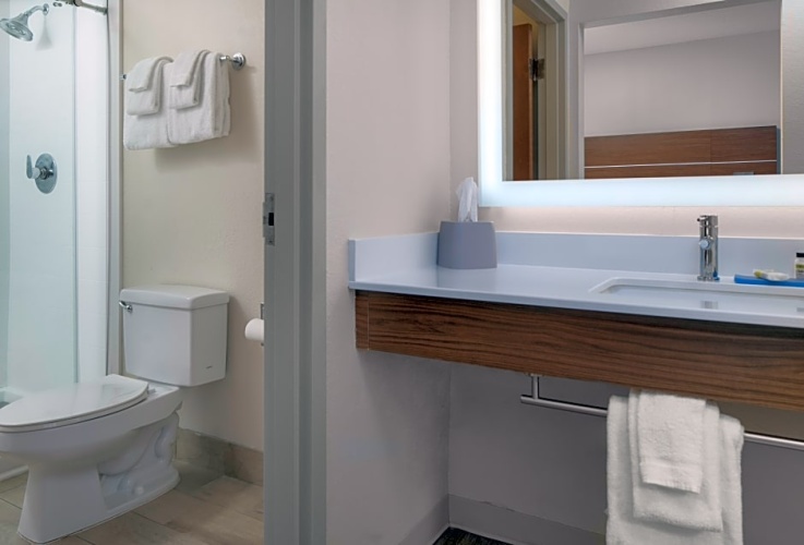 1 Bedroom Quadruple Suite