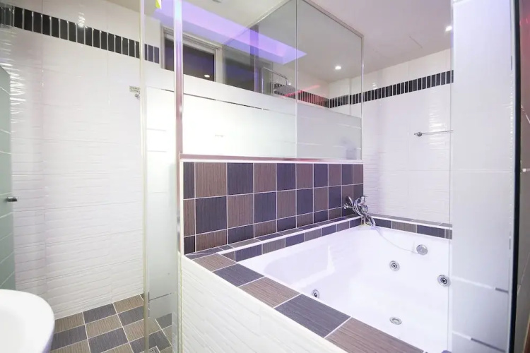 Jeongeup H Hotel