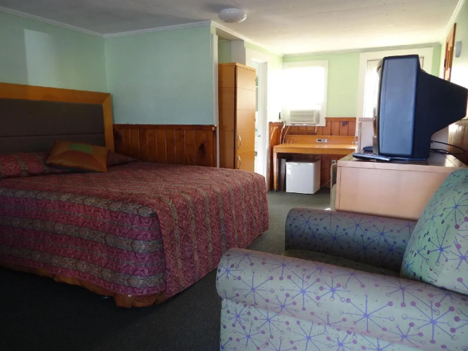 Jonathan Edwards Motel