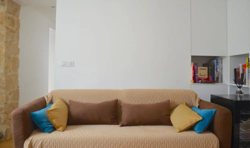 Top Floor Flat Near Bastille