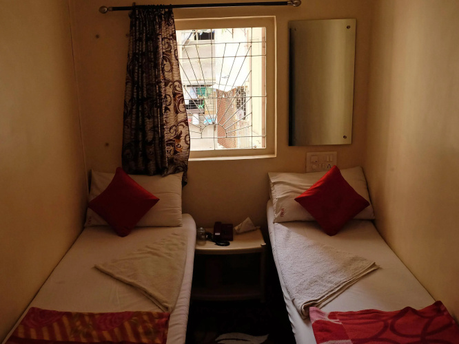 Hotel New India