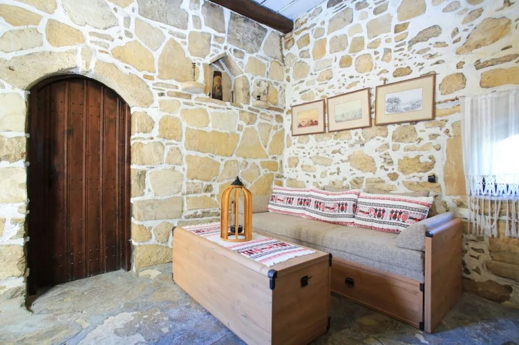 Villa Lithos