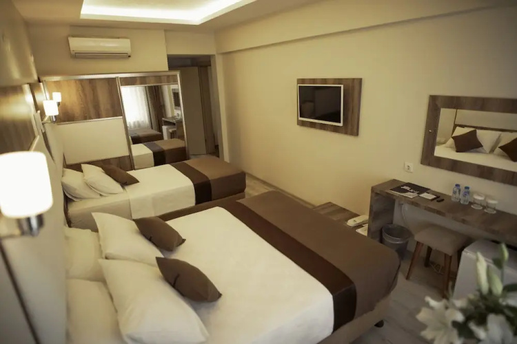 Line Suite Hotel