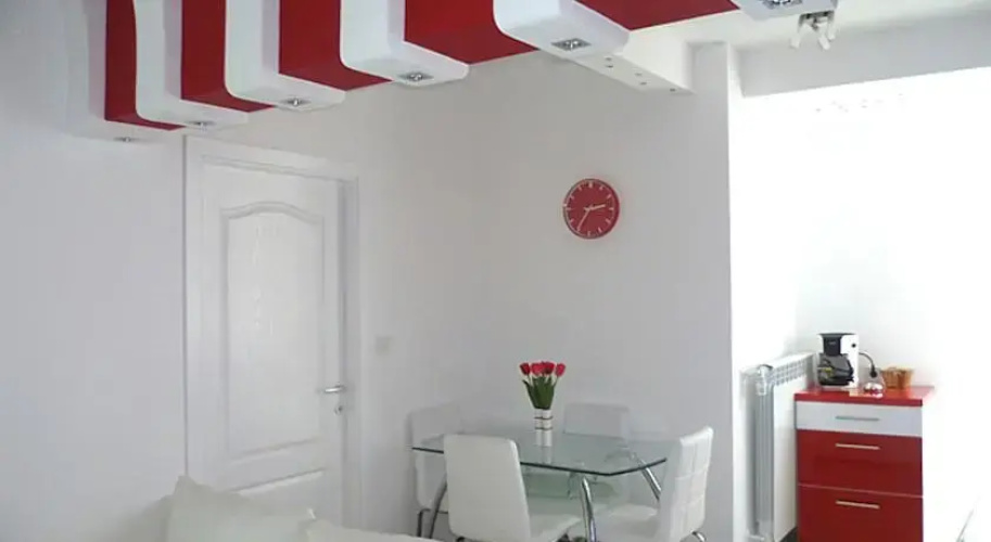Marrinella Apartments