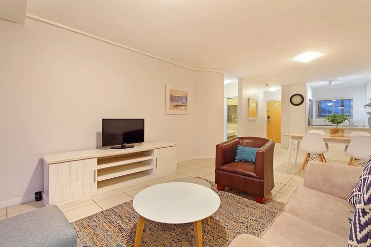 2 Bedrooms Apartment
