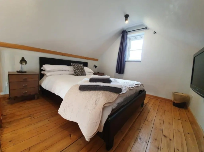 2 Bedrooms Chalet