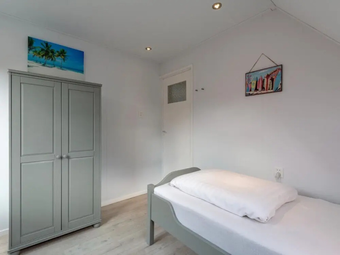 Klaproos, Holiday Home