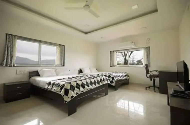 Duke's Den Resort