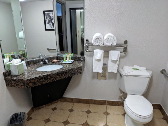 Deluxe Double Suite