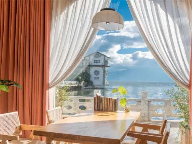 Monet garden net Red Sea View Inn