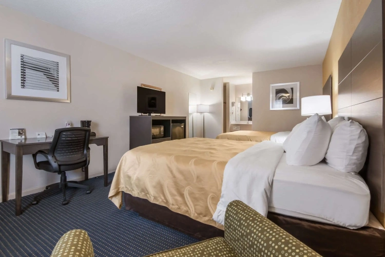 Standard Quadruple room