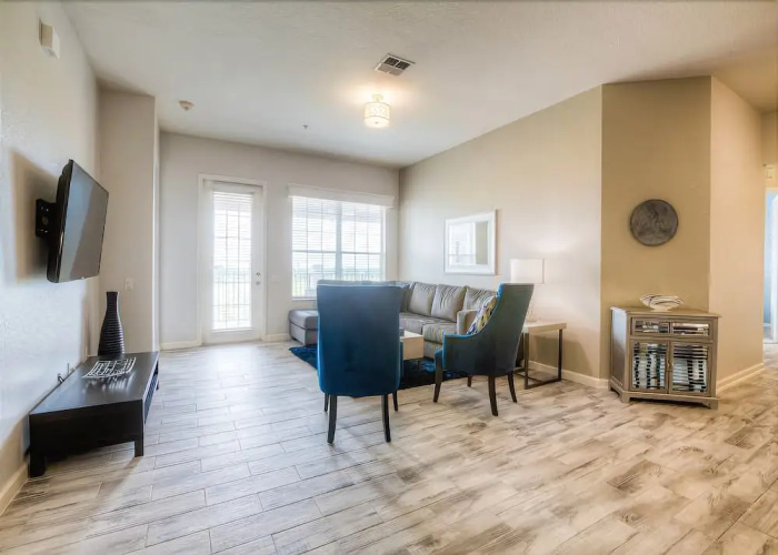 5048 Shoreway Loop #402,
