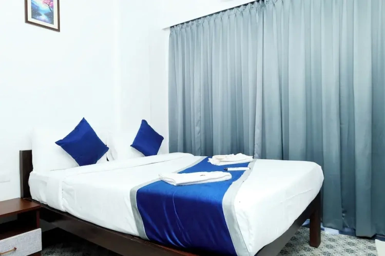 Deluxe Double room with city view