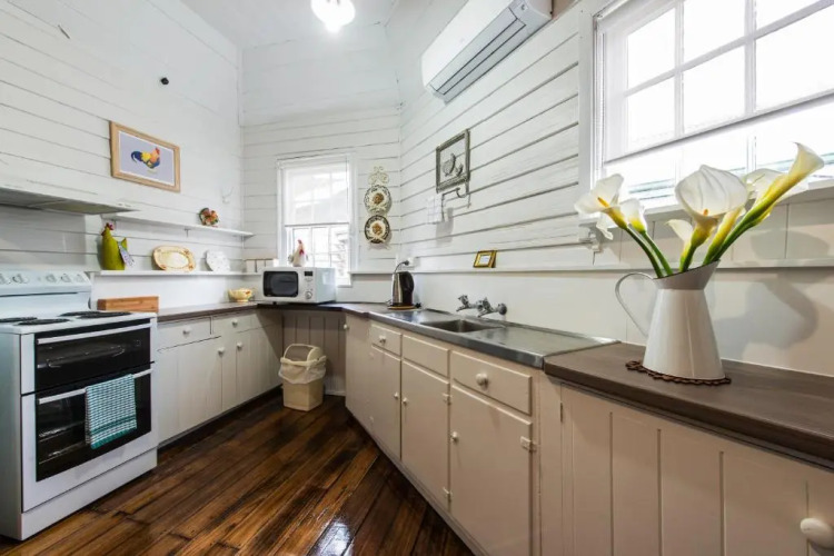 Touchwood CottagesOver view