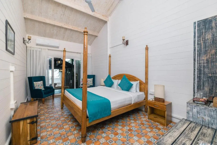 Larisa Resort, Morjim