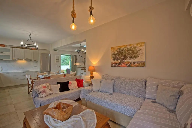 Villa Elaia by MediterraneanVillas