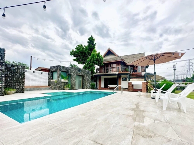Grand Villa