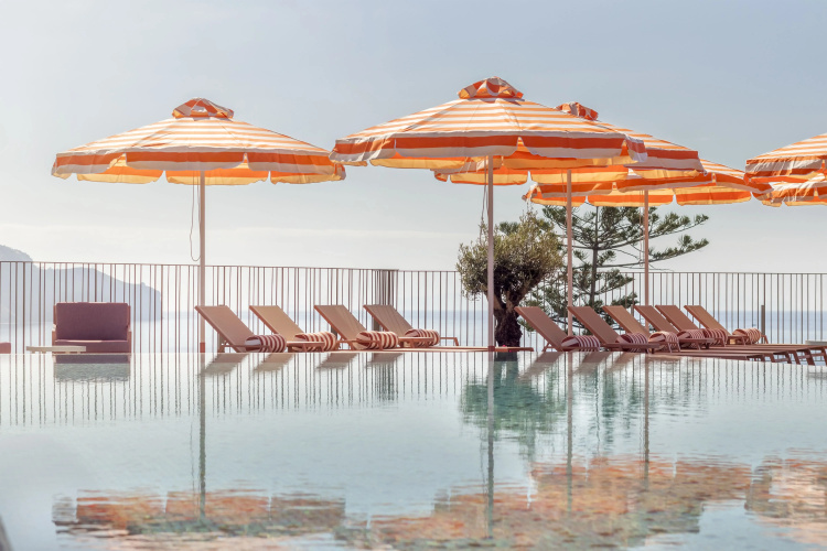 Next Hotel