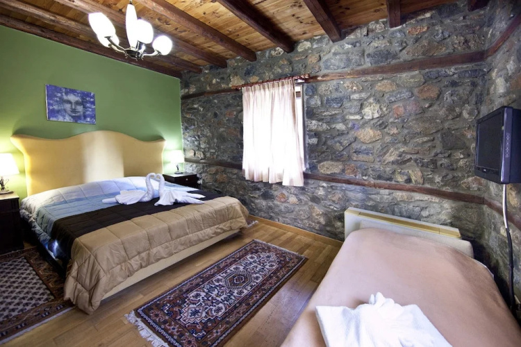 Lithos Hotel & Spa