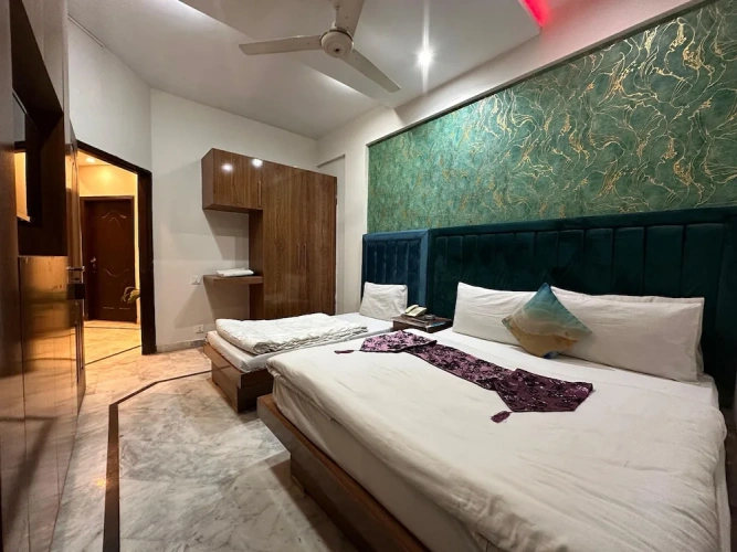 Standard Triple room