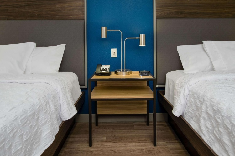2 Bedrooms Double Suite