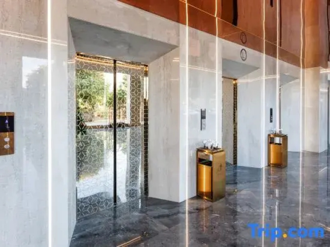 Marquis Hotel & serviced apartment
