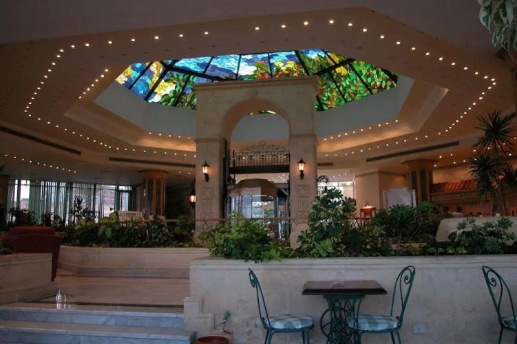 Queen Sharm Resort