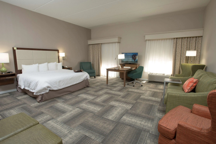 Hampton Inn & Suites Cincinnati-Union Center
