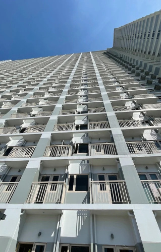 Stunning Suite With Balcony - Near MOA