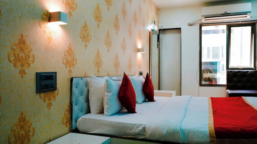 Deluxe Twin room with balcony and with city view
