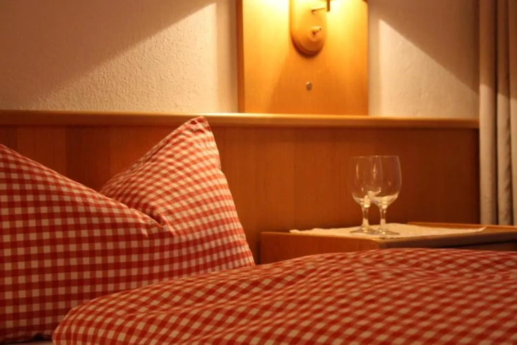 Standard Twin room with balcony