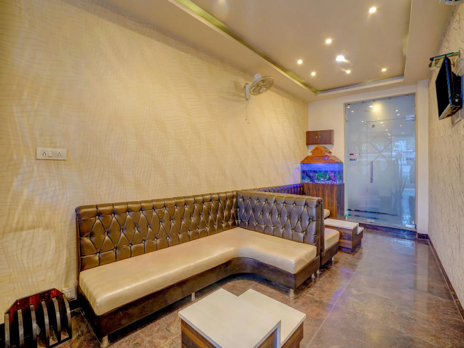 Collection O 35484 Hotel Yatri Inn