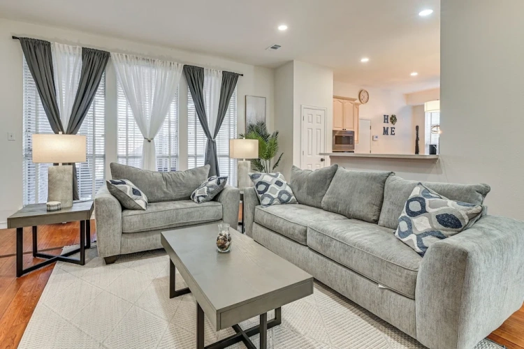 3 Bedrooms Cottage