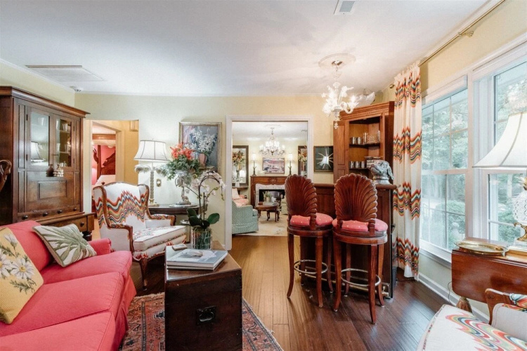 Knoxbury Terr, 25
