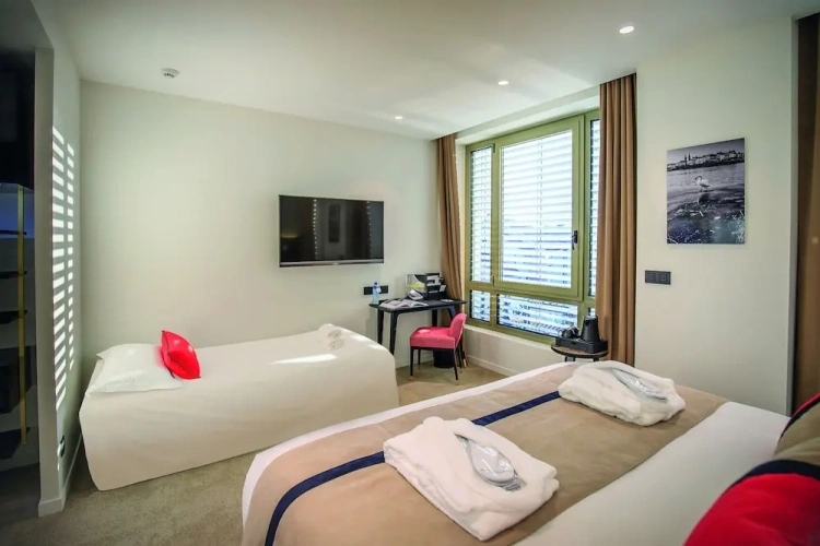 Superior room