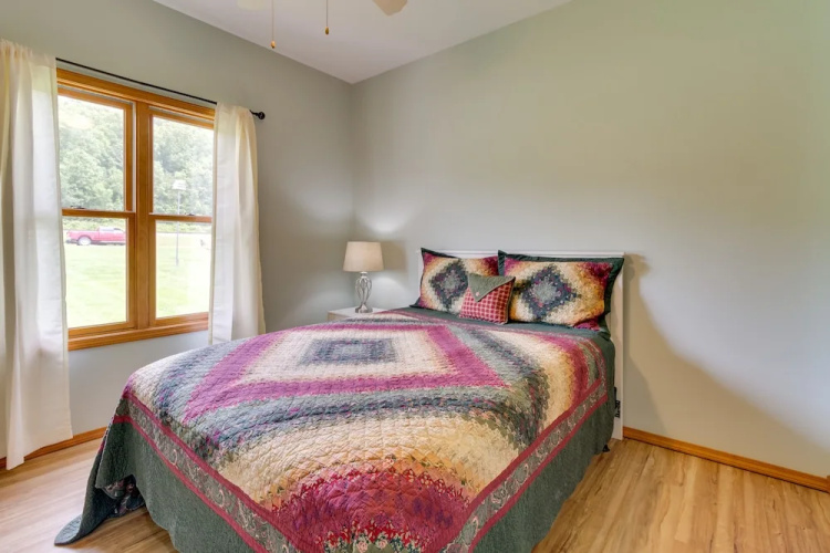 Waterfront Getaway w/ Patio on the White River!