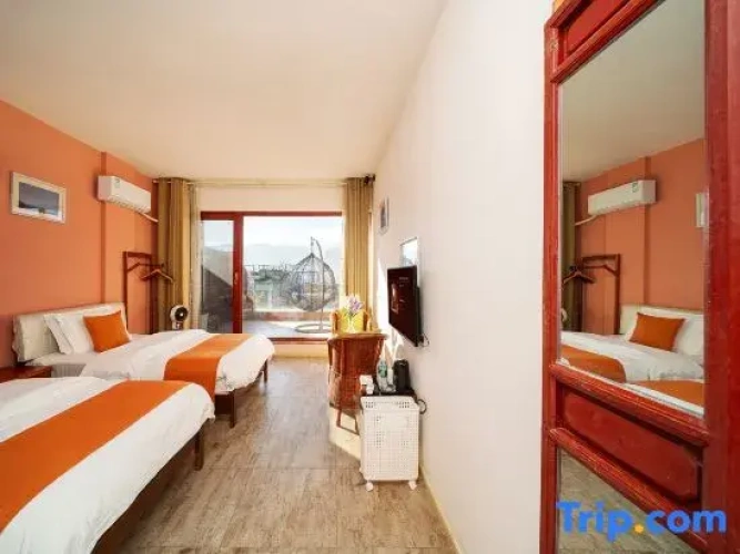 Standard Twin room with balcony and with sea view