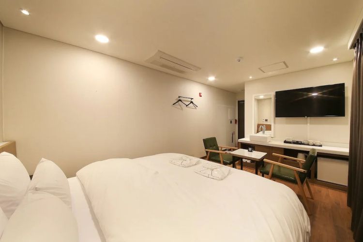 Anyang CNC Hotel