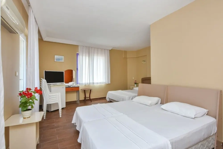 Standard Quadruple room with balcony