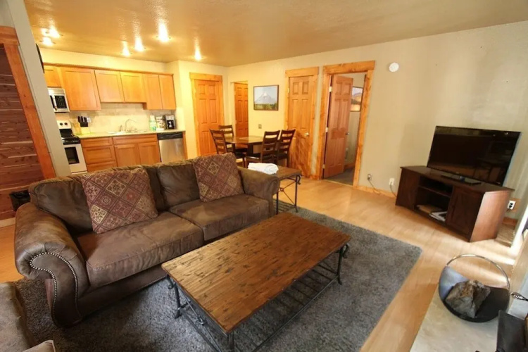 Hidden Valley 111 1 Br condo by RedAwning