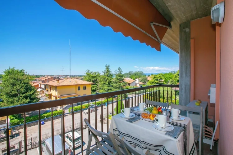 Standard Quadruple Apartment