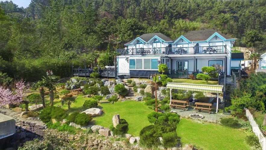 Seommaeul Pension